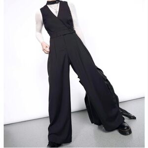 Wildfang Empower Jumpsuit Black Wide Leg V Neck Tailored Size 6